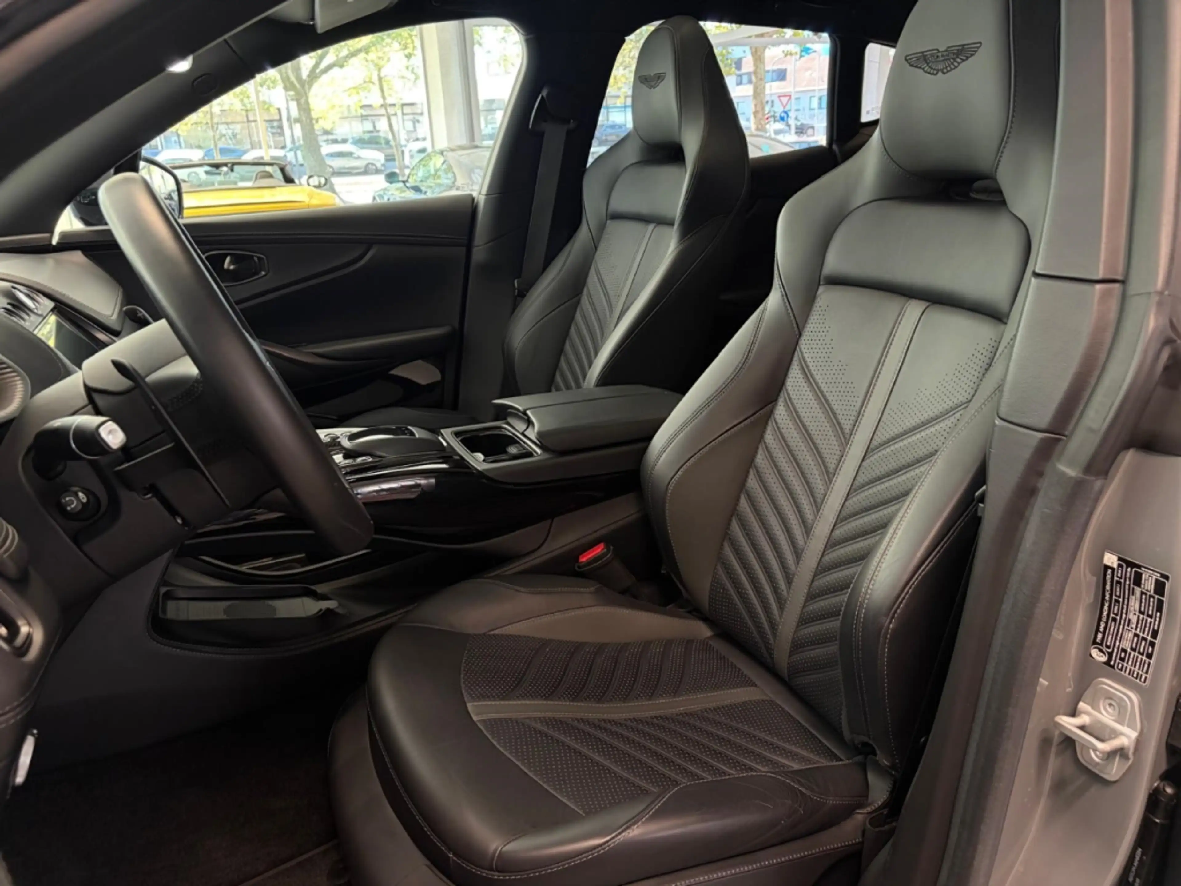 Aston Martin DBX 707 China Grey / Onyx Black — photo 11