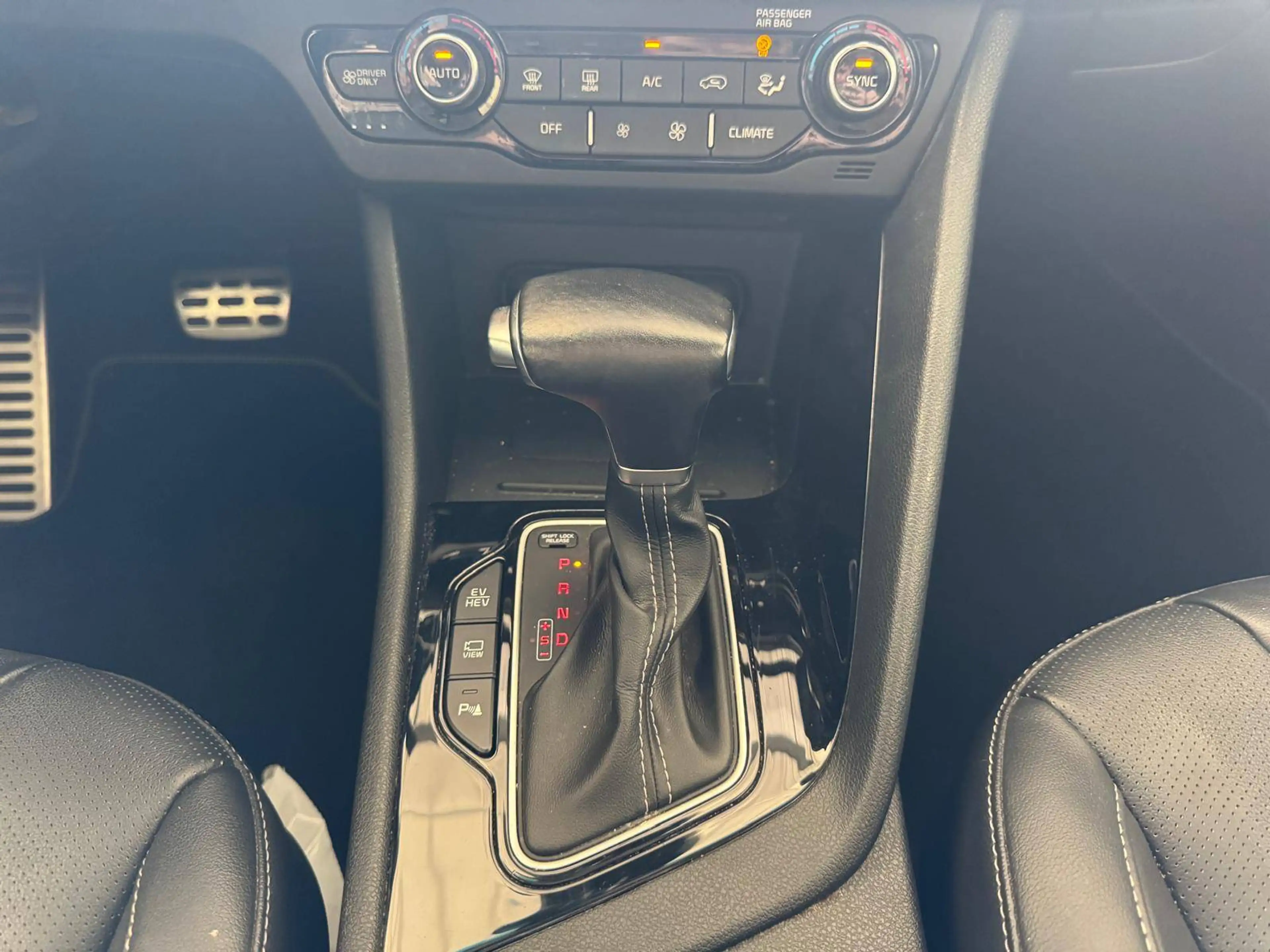 Kia Niro Niro HEV 1.6 GDi Sense UVO DCT — photo 14