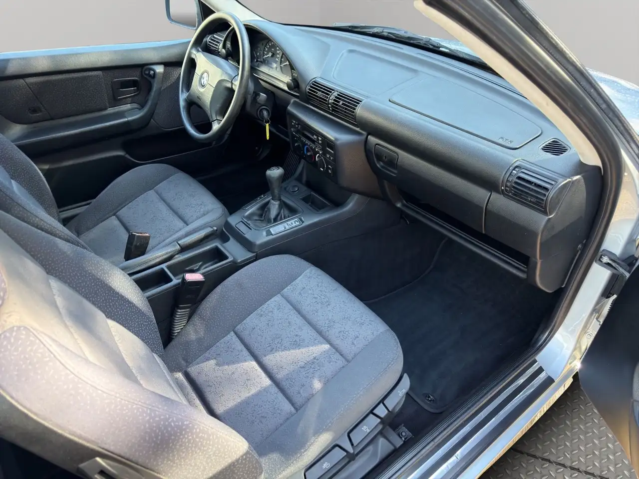 BMW 316 i Compact E36 2.Hand TÜV NEU AHK, foto 11