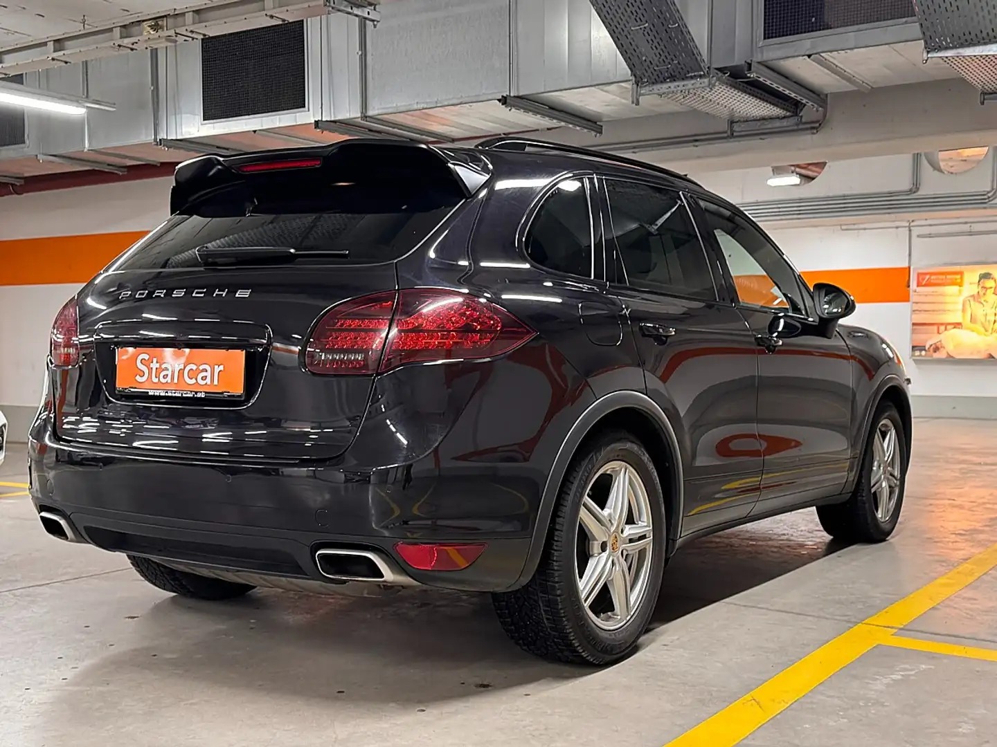 Porsche Cayenne II 3,0 Diesel Aut.*BI-XENON*PANORAMA*NAVI* Schwarz - 2