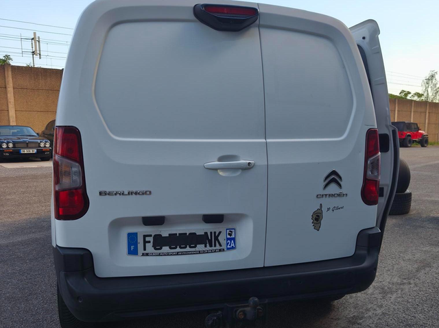 Citroen Berlingo fourgon M 650 kg blue hdi 130 bvm 6 driver