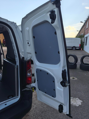 Citroen Berlingo fourgon M 650 kg blue hdi 130 bvm 6 driver