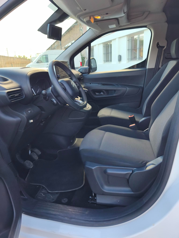 Citroen Berlingo fourgon M 650 kg blue hdi 130 bvm 6 driver