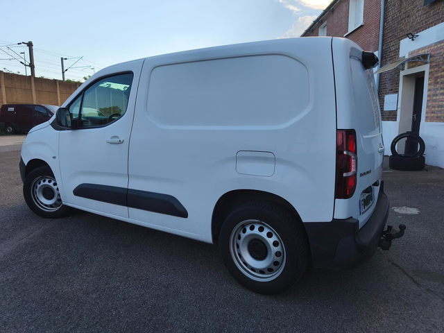 Citroen Berlingo fourgon M 650 kg blue hdi 130 bvm 6 driver