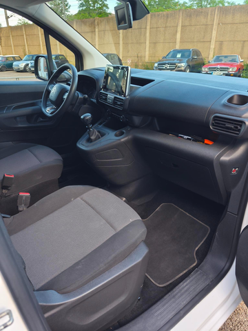 Citroen Berlingo fourgon M 650 kg blue hdi 130 bvm 6 driver