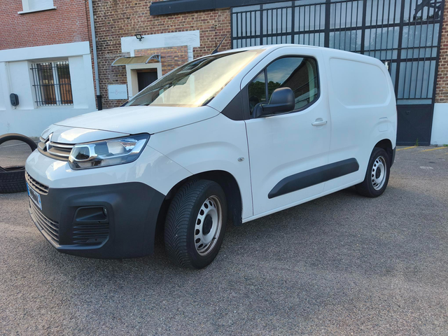 Citroen Berlingo fourgon M 650 kg blue hdi 130 bvm 6 driver