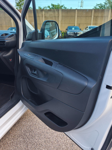 Citroen Berlingo fourgon M 650 kg blue hdi 130 bvm 6 driver