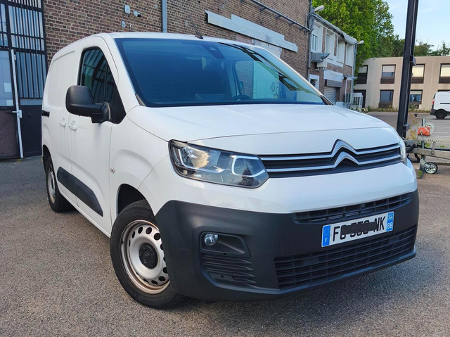 Citroen Berlingo fourgon M 650 kg blue hdi 130 bvm 6 driver