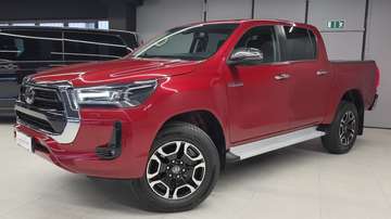 Hilux 2.4 d-4d DoubleCab EXECUTIVE Aut-Led-Navi-18'-FULL