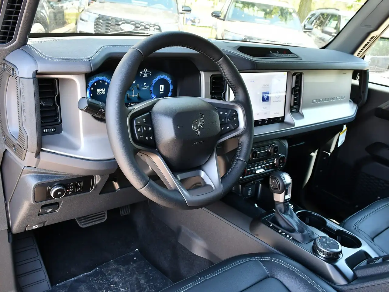 Ford Bronco снимка Ford Bronco