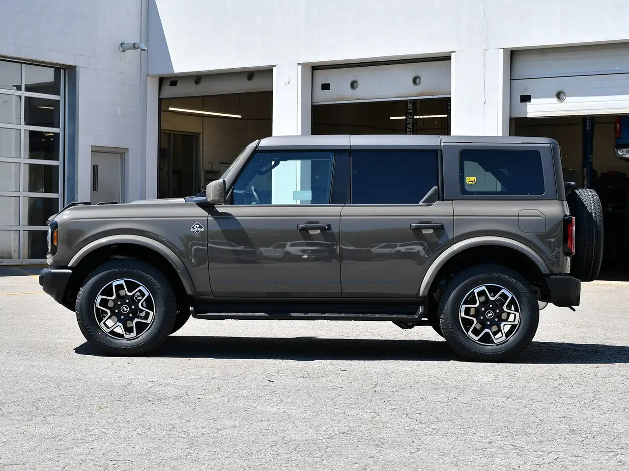 Ford Bronco снимка Ford Bronco