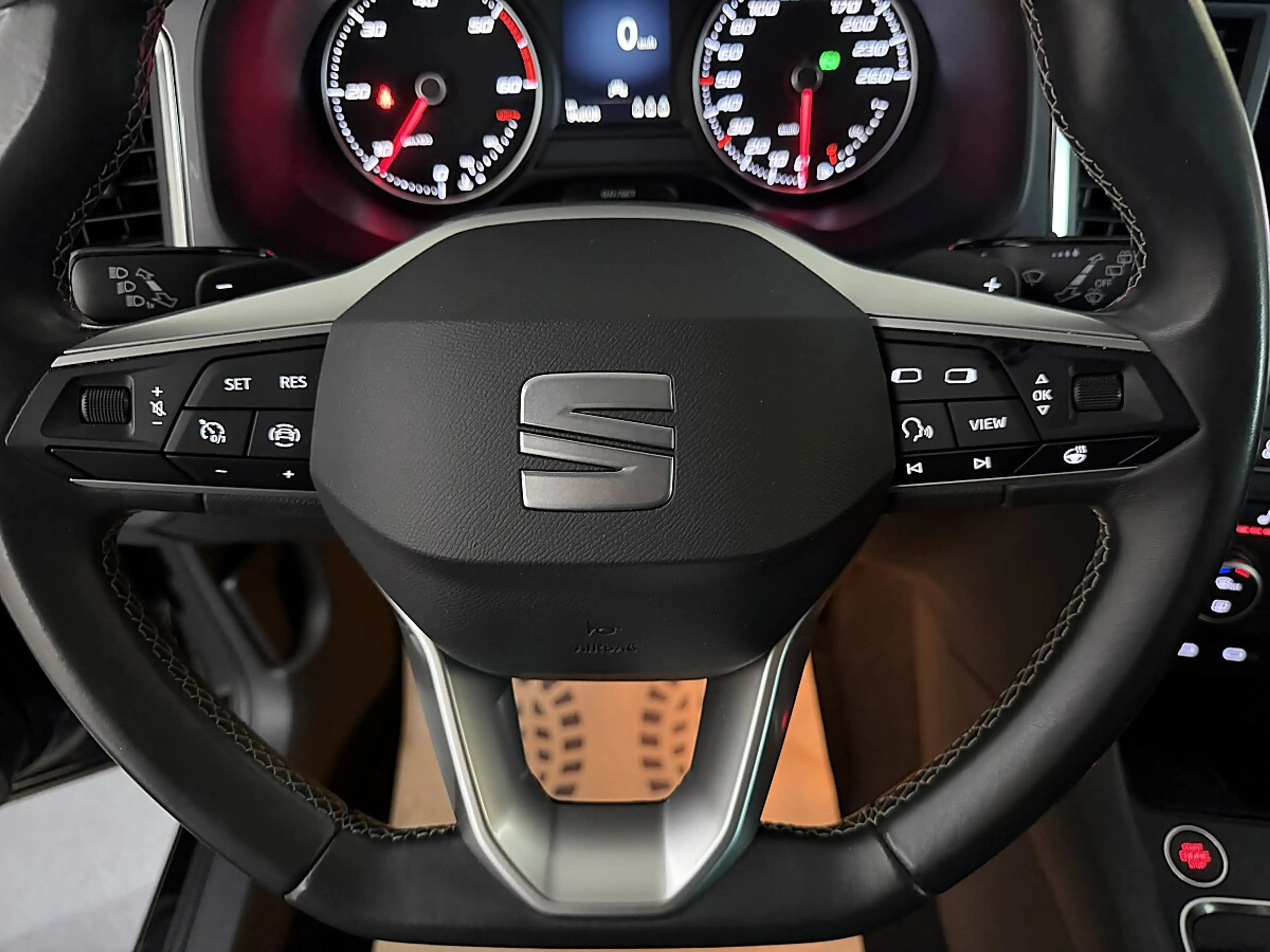 SEAT Ateca 2,0TDI DSG 4Drive Style *ALLRAD*LED*NAVI*Alcant... — photo 7