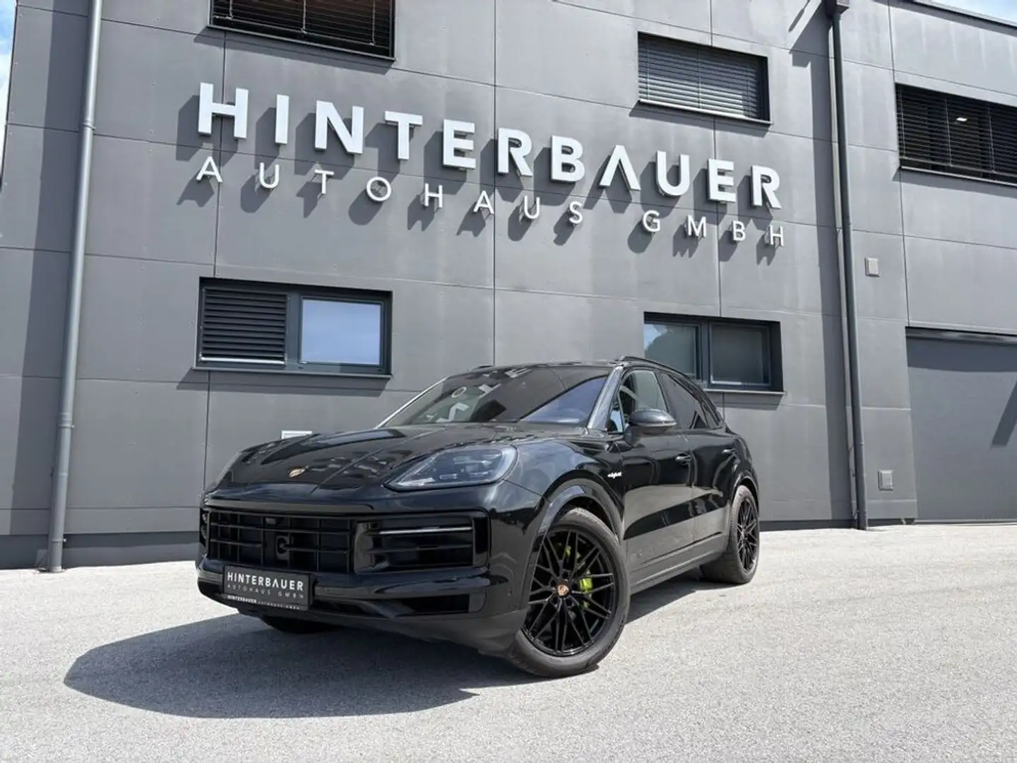 Porsche Cayenne E-Hybrid Schwarz - 1