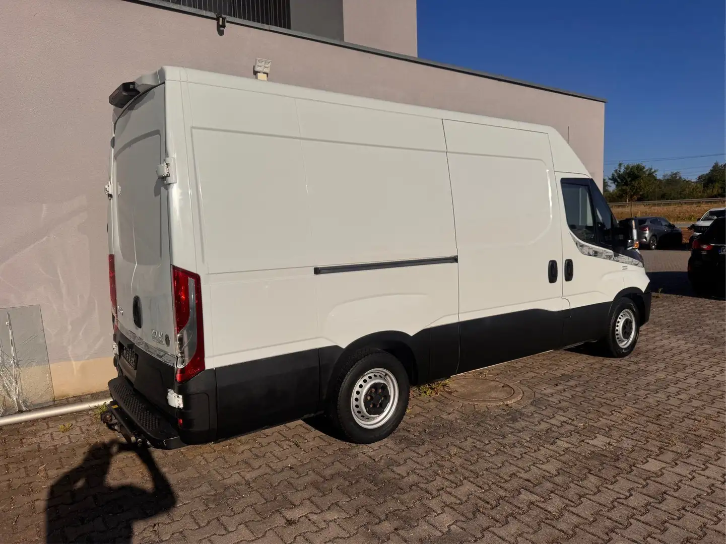 Iveco Daily 35 S 16 V (Euro 6) SCR Blue Power 35 S 16 Wit - 2