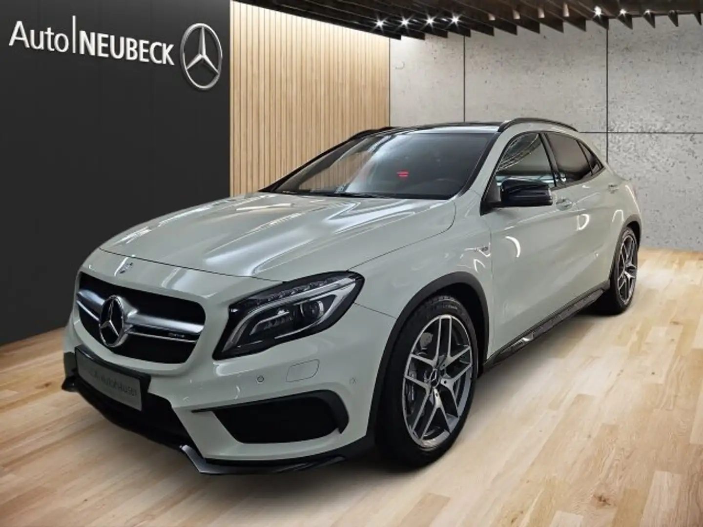 Mercedes-Benz GLA 45 AMG Mercedes-AMG GLA 45 4M COMAND/Pano/Kamera/Driver Blanco - 1