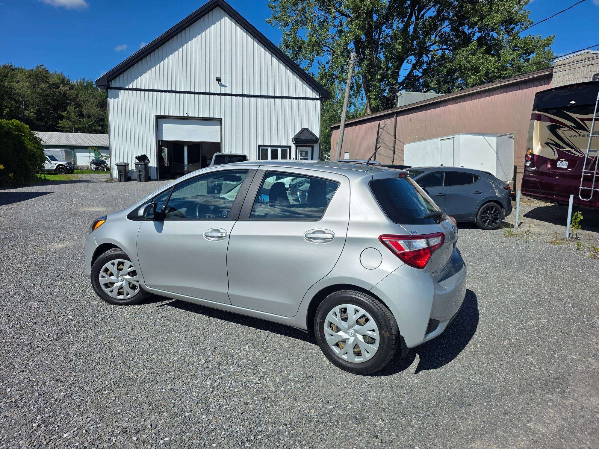 2019 Toyota Yaris LE + AUTO + 82000 — снимка 1