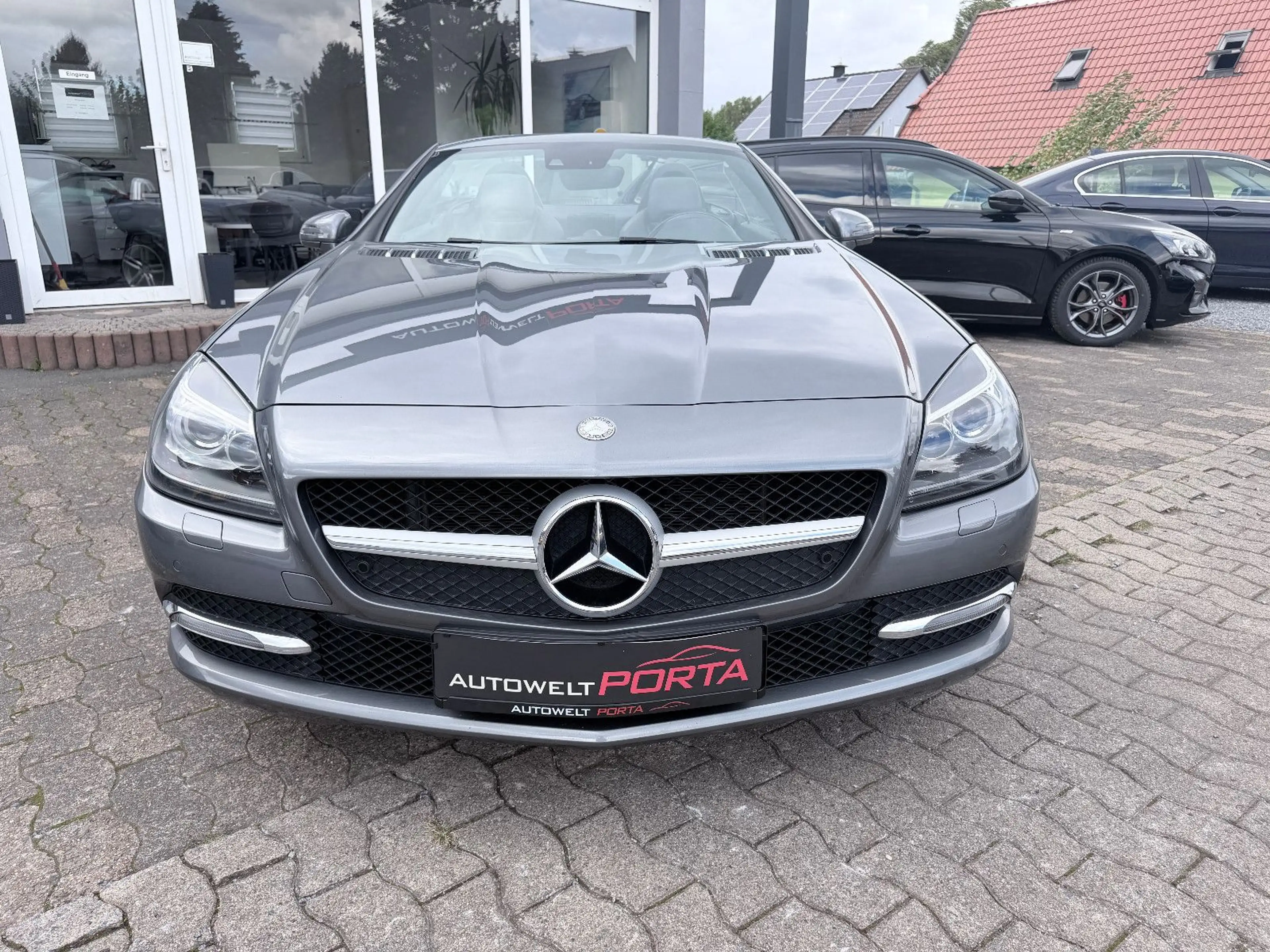 Mercedes-Benz SLK 200 Roadst./AUTOM./XENON/LEDER/NAVI/AIRSCARF — photo 2