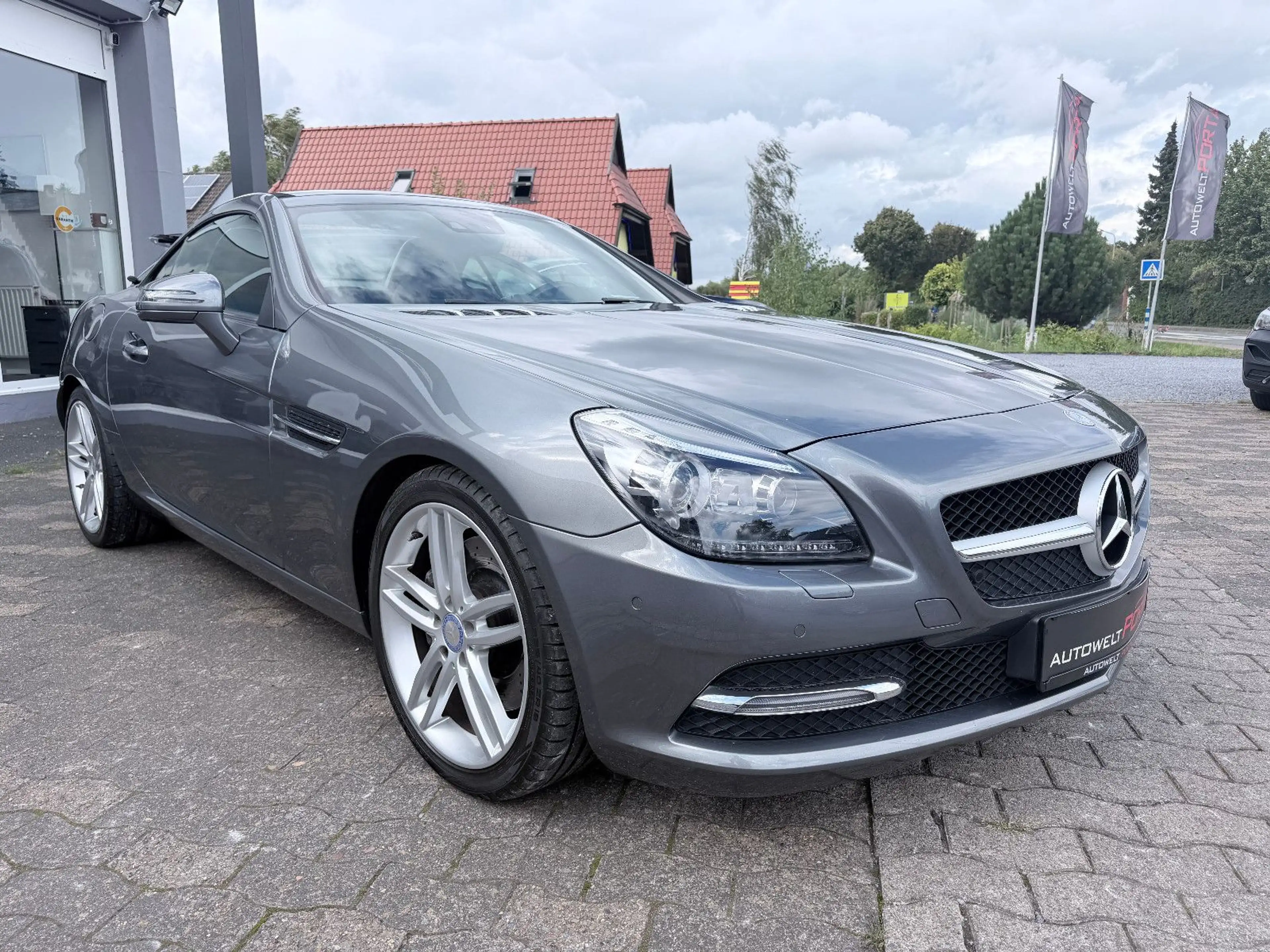 Mercedes-Benz SLK 200 Roadst./AUTOM./XENON/LEDER/NAVI/AIRSCARF — photo 4