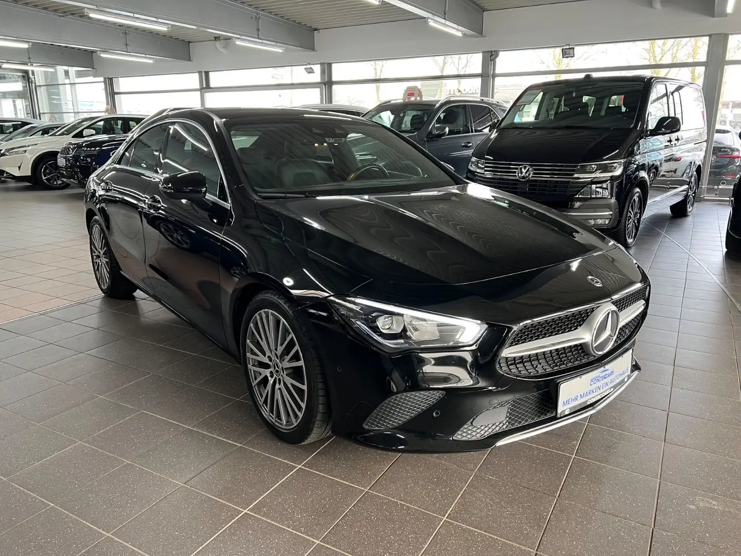 Mercedes-Benz CLA 180 d Coupe Progressive III VIELE EXTRAS III Černá - 2