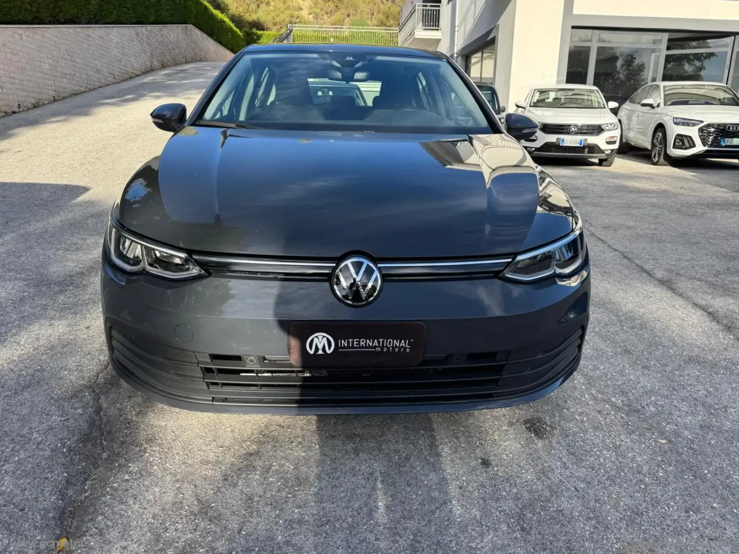 Volkswagen Golf 1.0 eTSI EVO DSG Life Grigio - 2