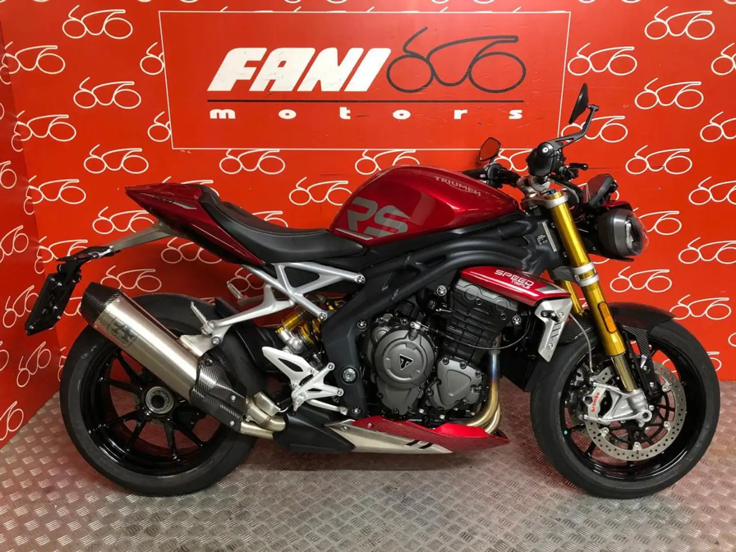 Triumph Speed Triple 1200 RS - Rosso - 1