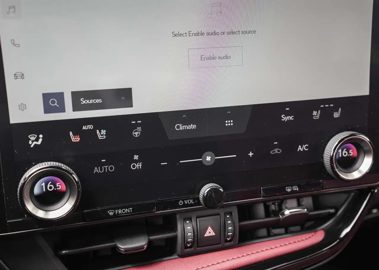 Lexus NX снимка Lexus NX