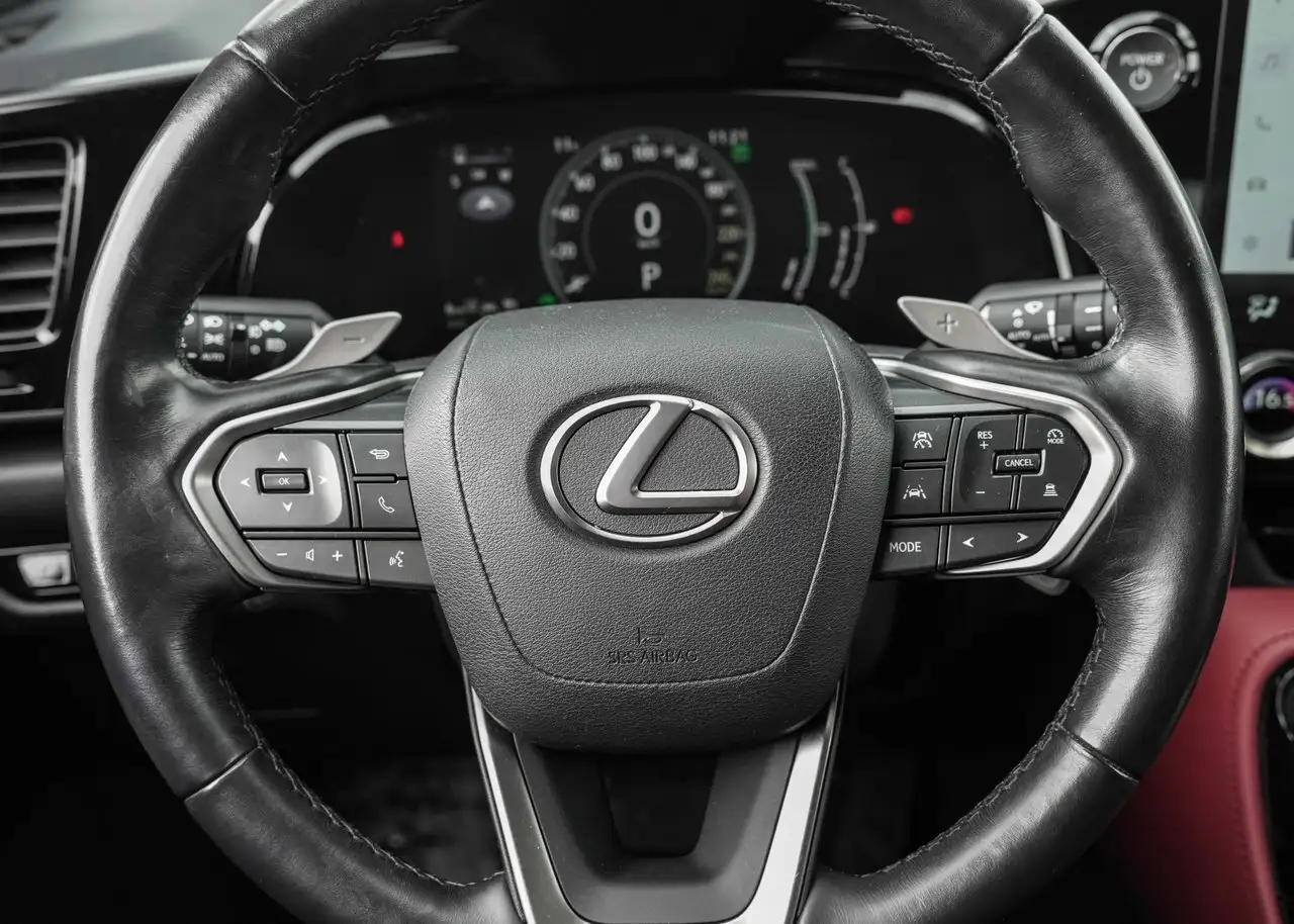 Lexus NX снимка Lexus NX