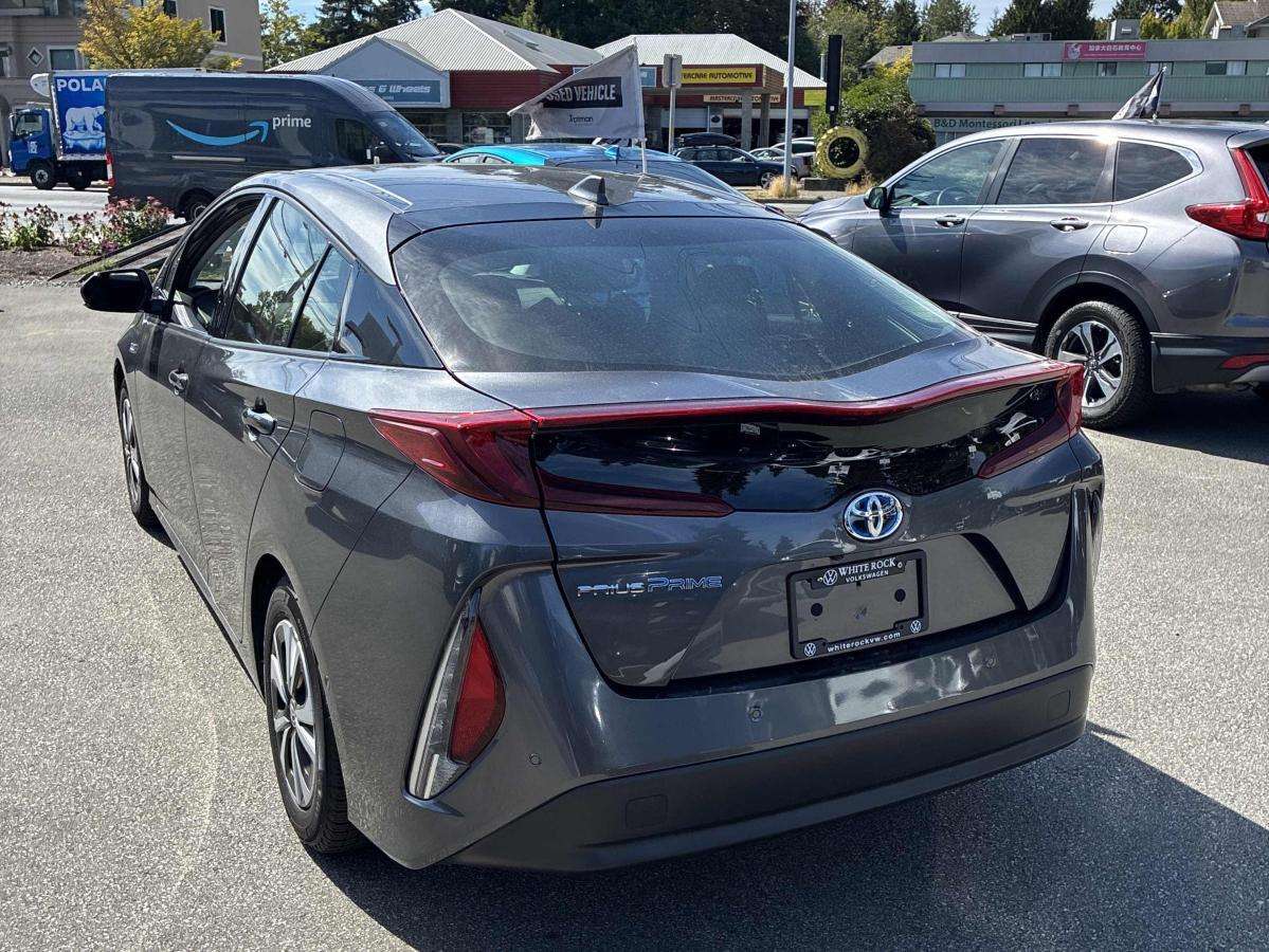 2018 Toyota Prius Base — снимка 1