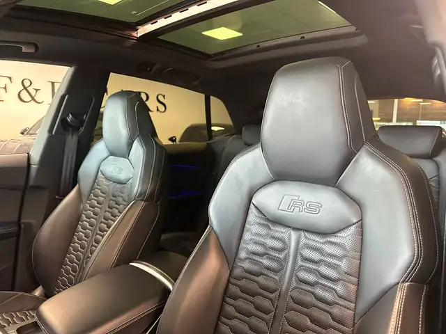 Audi RS Q8 view 14