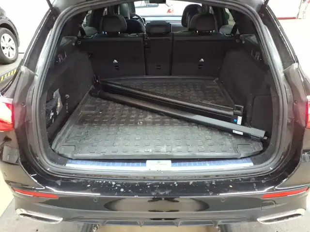 Mercedes-Benz E-Class view 15