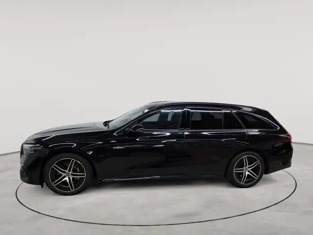 Mercedes-Benz E-Class view 6