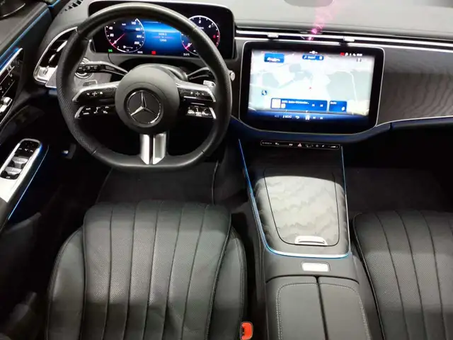 Mercedes-Benz E-Class view 10