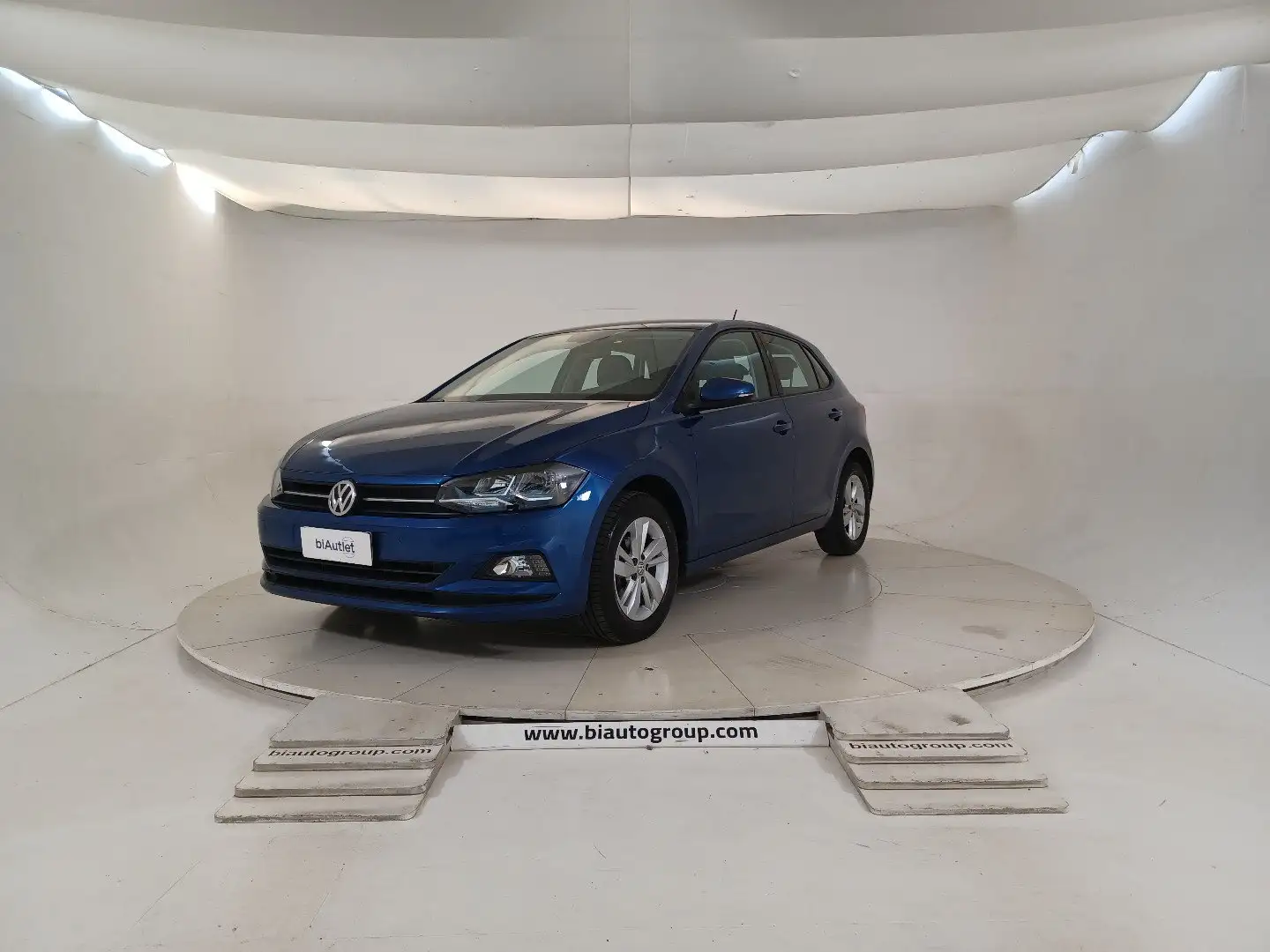 Volkswagen Polo VI 2017 Benzina 5p 1.0 tsi Comfortline 95cv Blu/Azzurro - 1