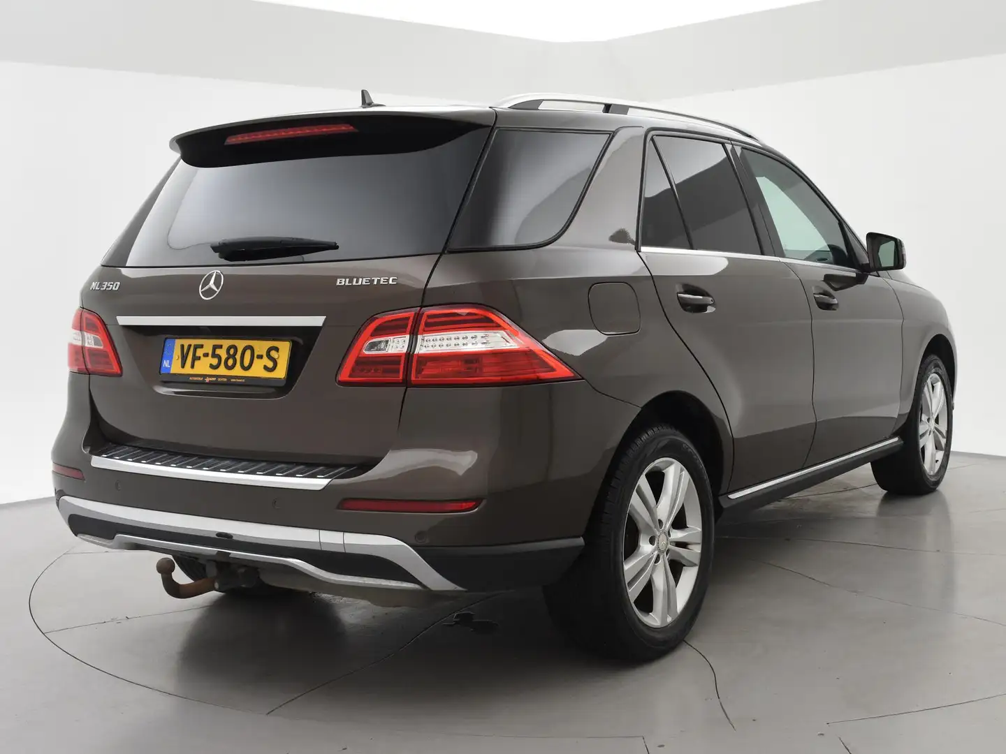 Mercedes-Benz ML 350 M-klasse V6 BLUETEC 258 PK EURO 6 GRIJS KENTEKEN + Marrón - 2