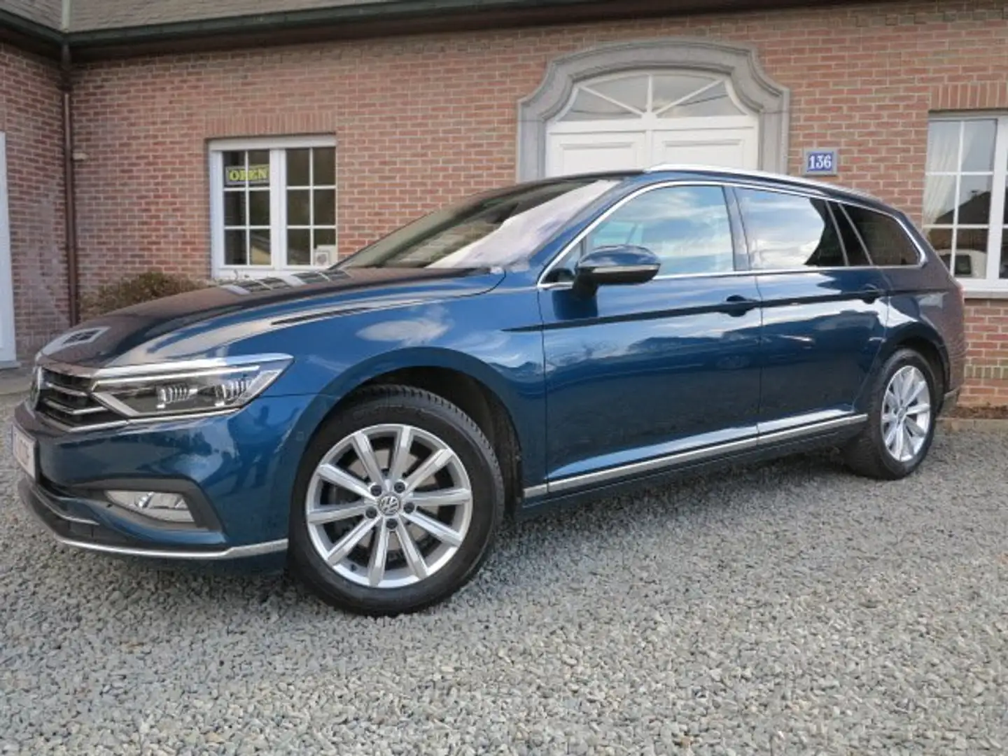 Volkswagen Passat Variant 1.6 TDi DSG PARKPILOT Elegance Business IN PROMO! Blauw - 2