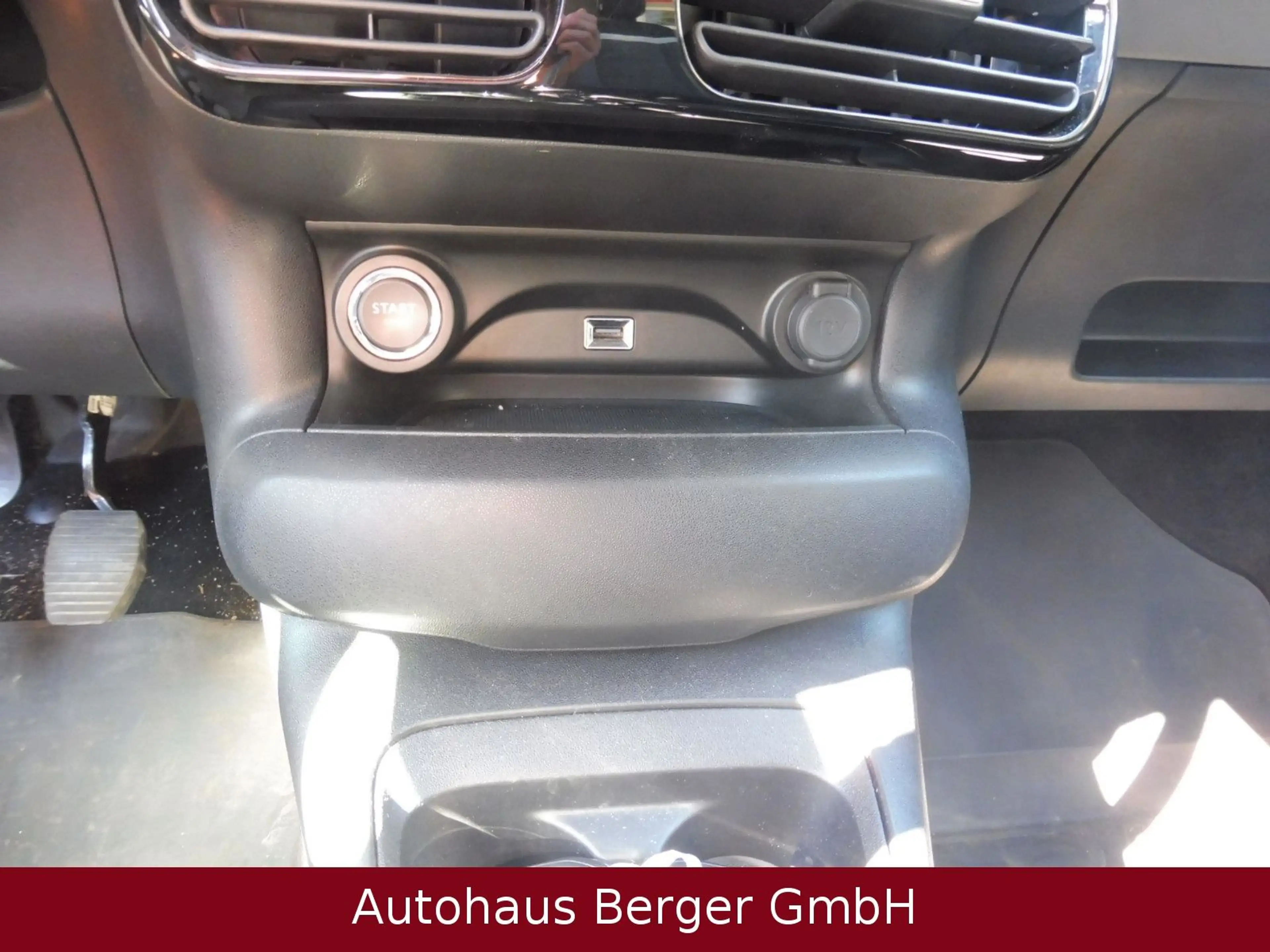 Citroen C4 Cactus 1,5 Shine — photo 13