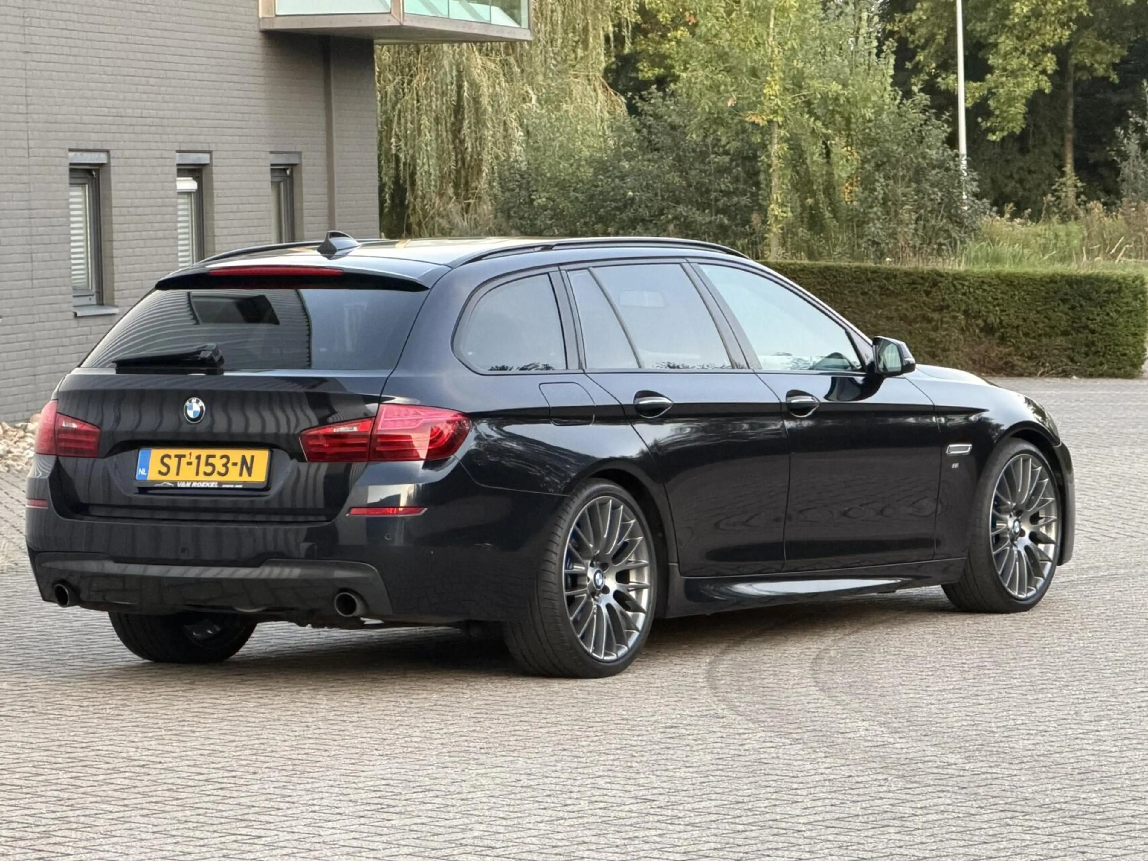 BMW 535 5-serie Touring 535i M Sport Edition High Executiv — photo 2