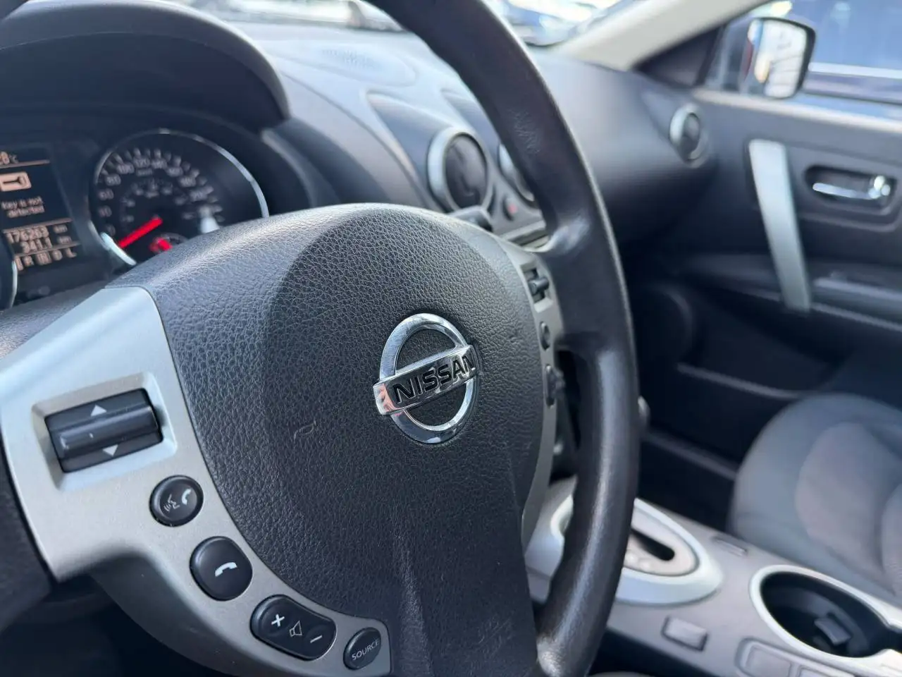 Nissan Rogue photo Nissan Rogue