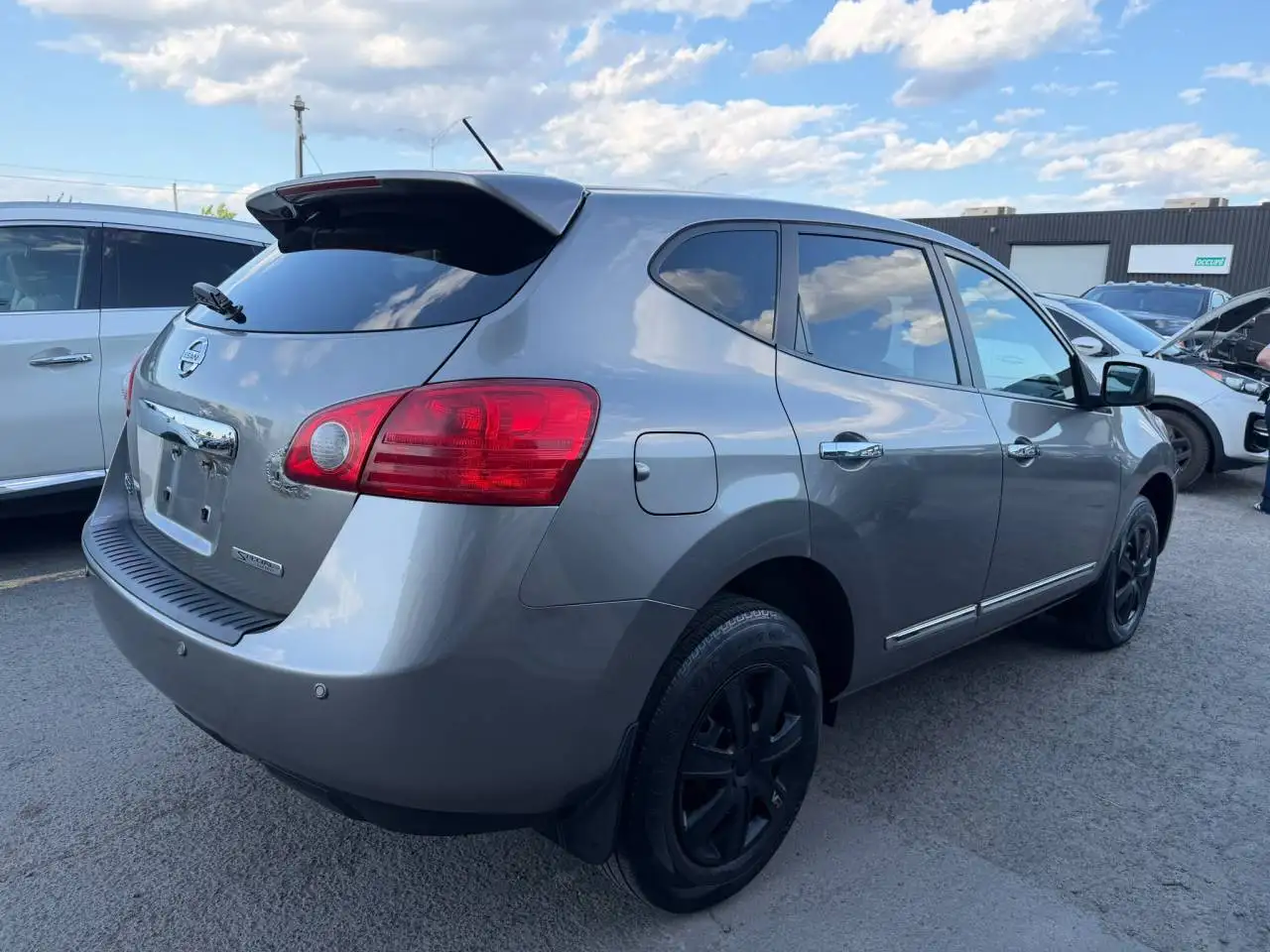 Nissan Rogue photo Nissan Rogue