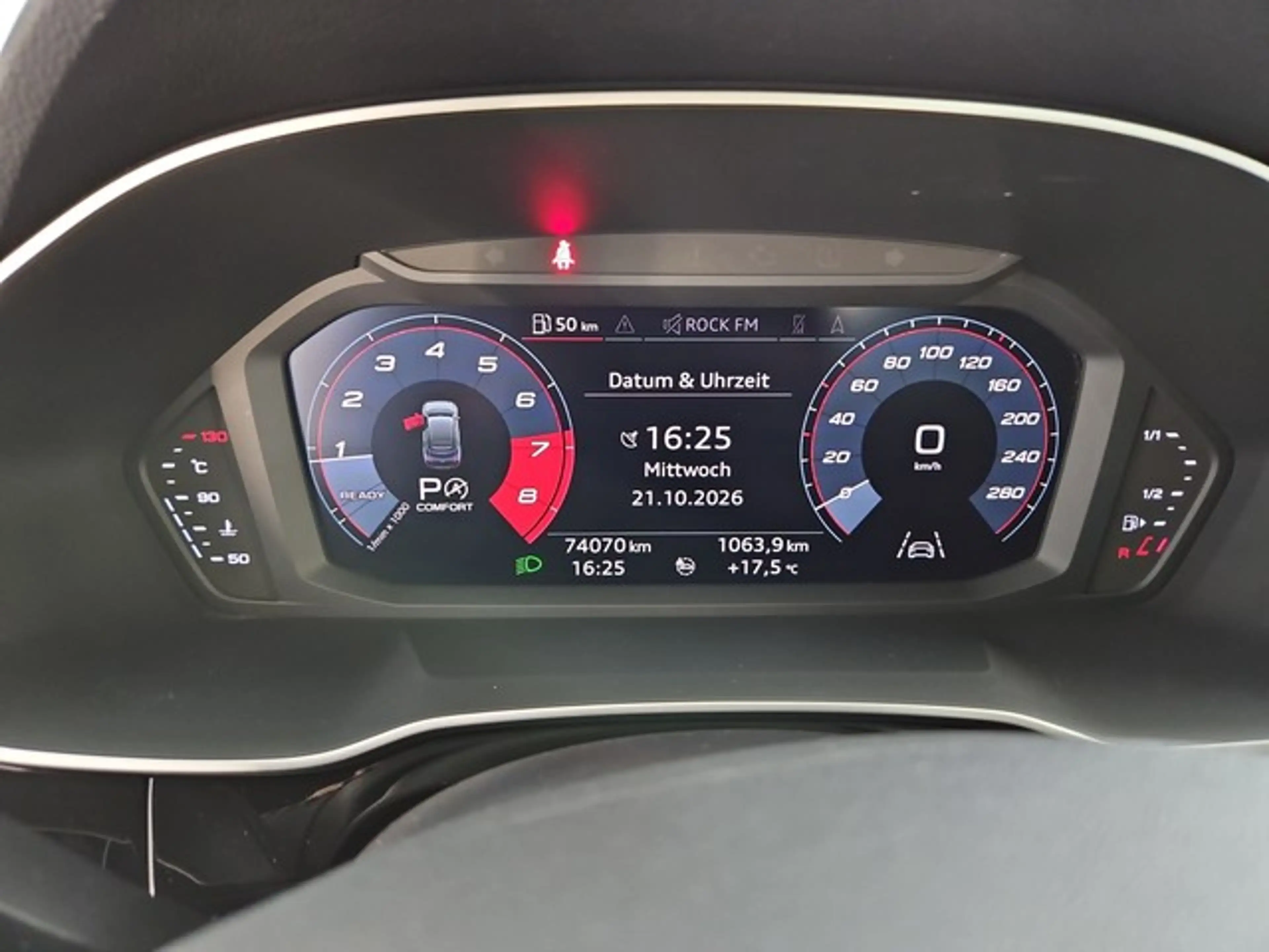 Audi Q3 Sportback S line LED KAMERA SCHIEBEDACH NAVI SI... — photo 7