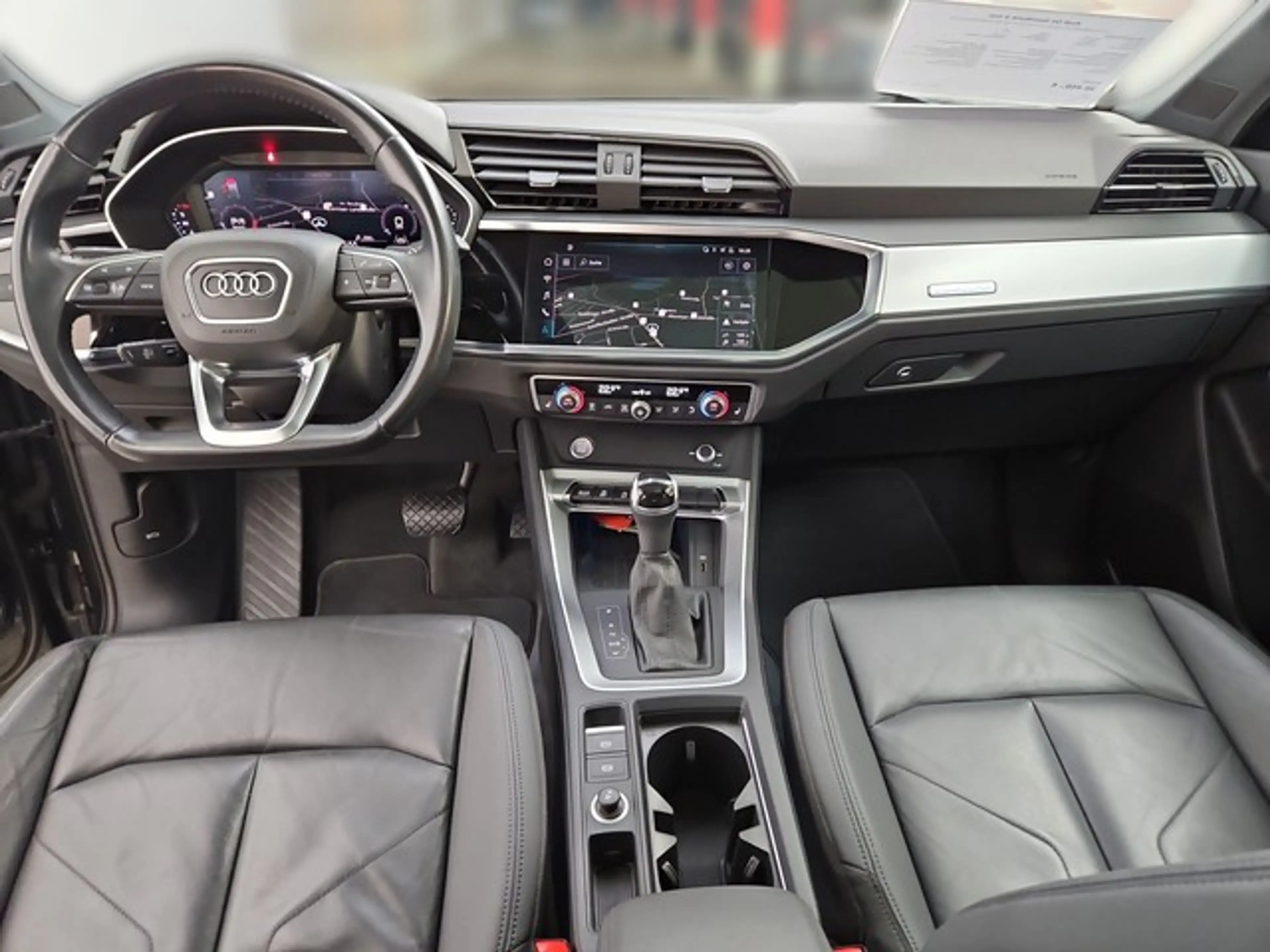 Audi Q3 Sportback S line LED KAMERA SCHIEBEDACH NAVI SI... — photo 18