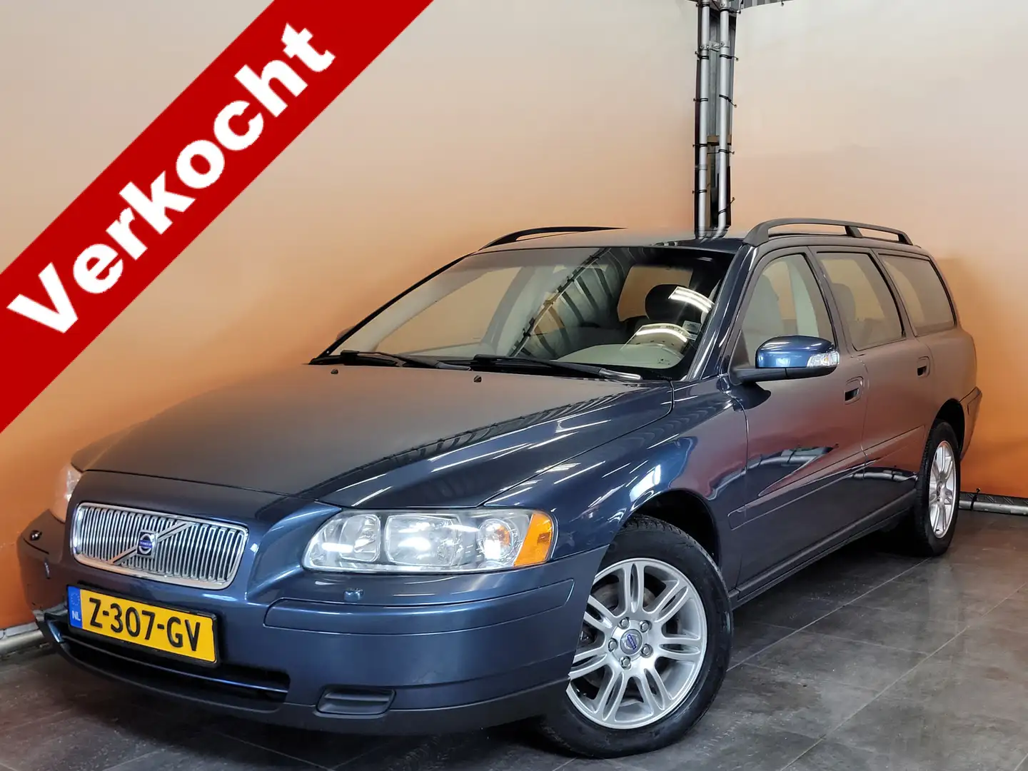 Volvo V70 2.4 Edition Classic youngtimer stoelverwarming air Blauw - 1