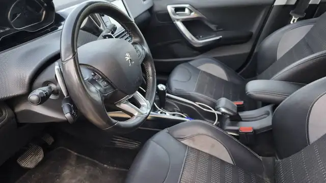 Peugeot 2008 view 8