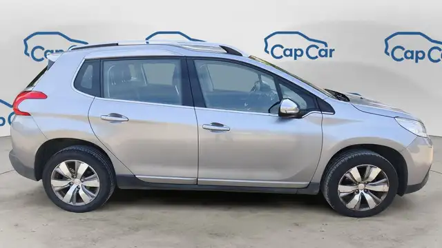 Peugeot 2008 view 4