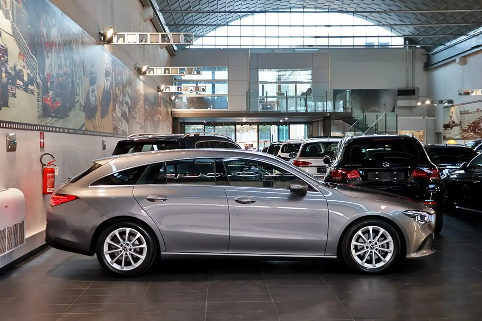 Mercedes-Benz CLA 200 d Automatic Shooting Brake Busin. Extra -DISTRONIC Grigio - 2
