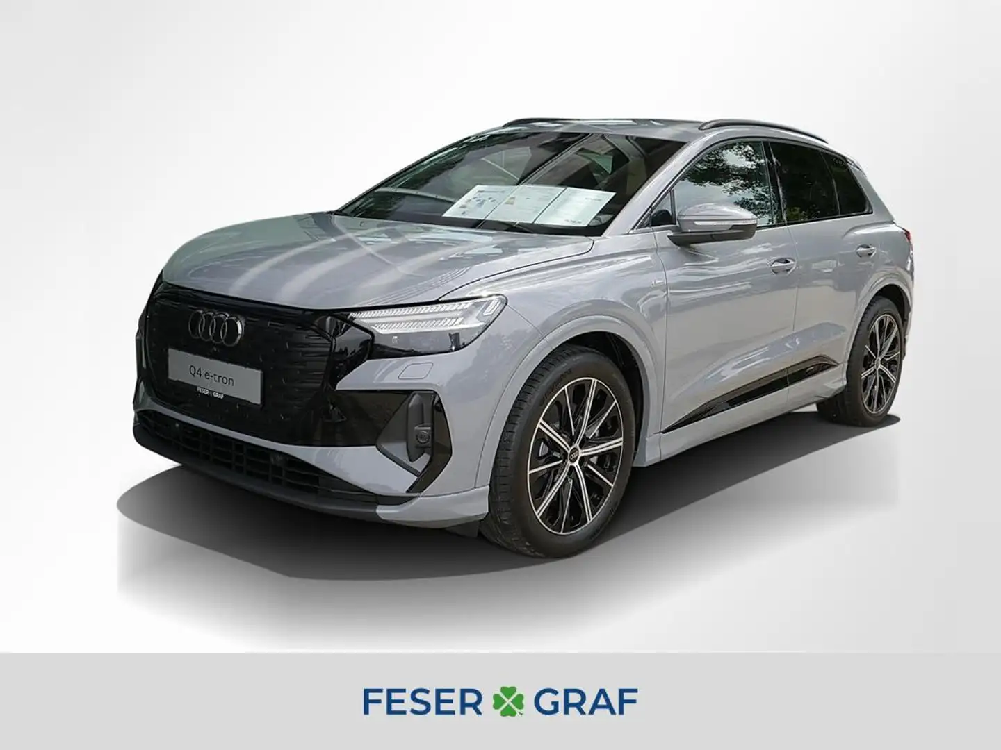Audi Q4 e-tron Q4 45 e-tron S line AHK Matrix Navi Grau - 1
