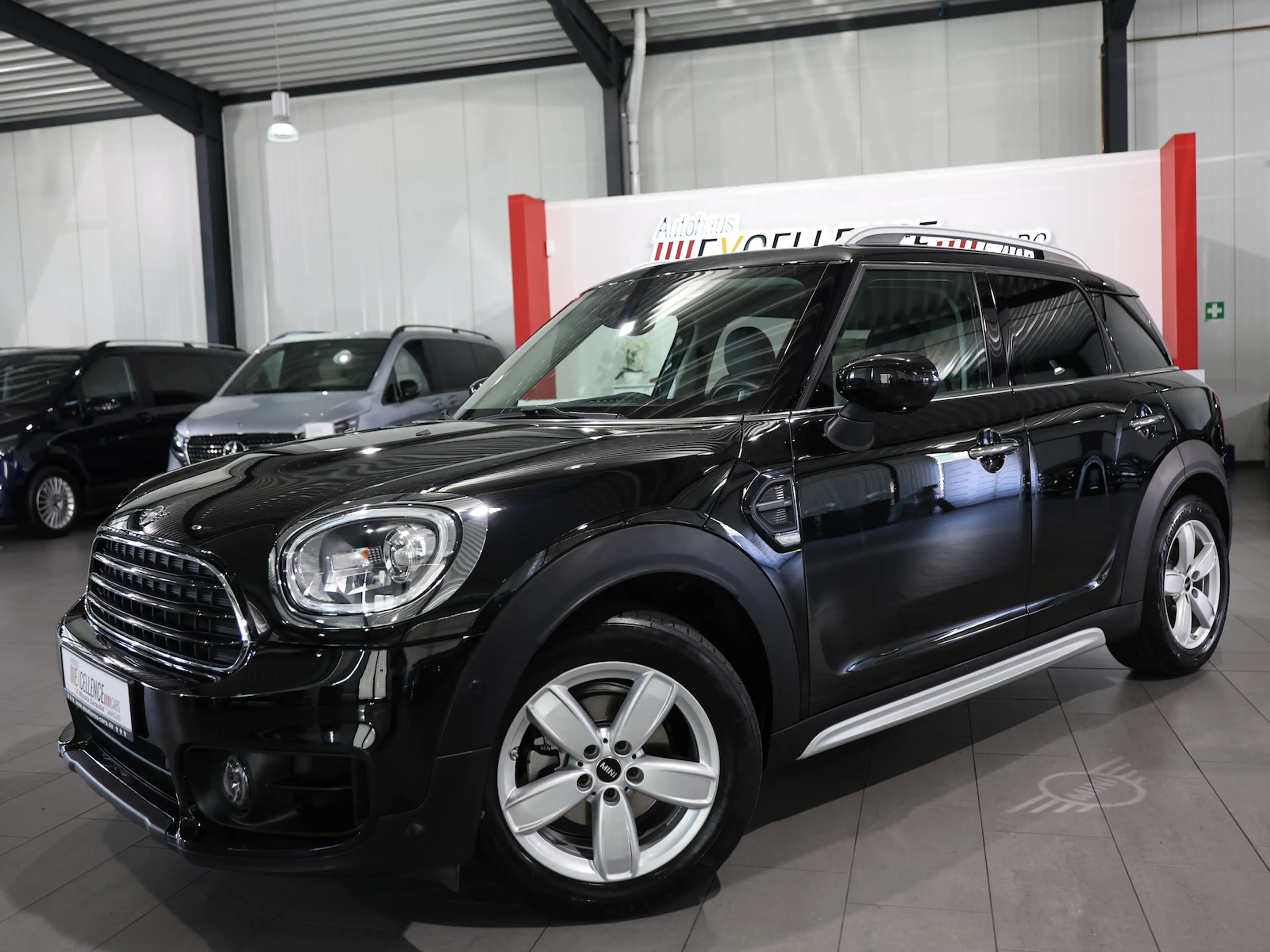 MINI One Countryman CHILLI II EXCITEMENT / LED, LEDER — photo 5
