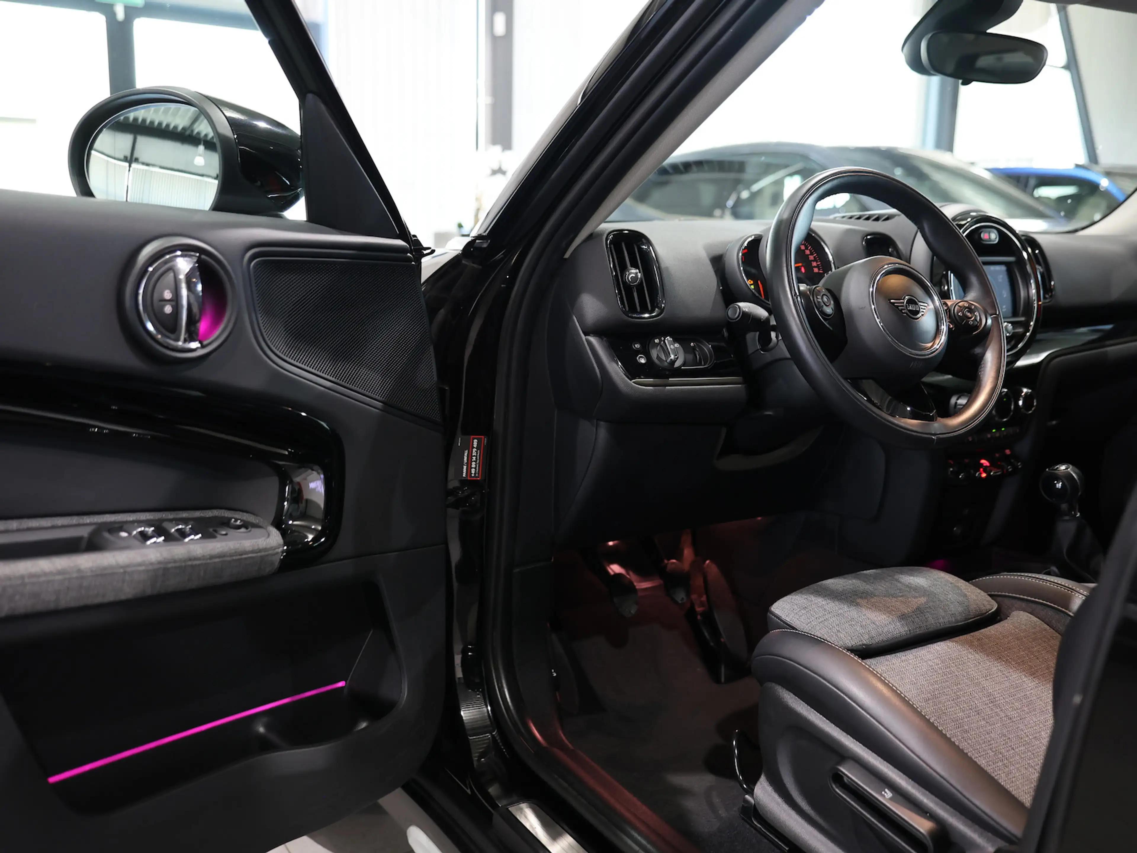 MINI One Countryman CHILLI II EXCITEMENT / LED, LEDER — photo 12