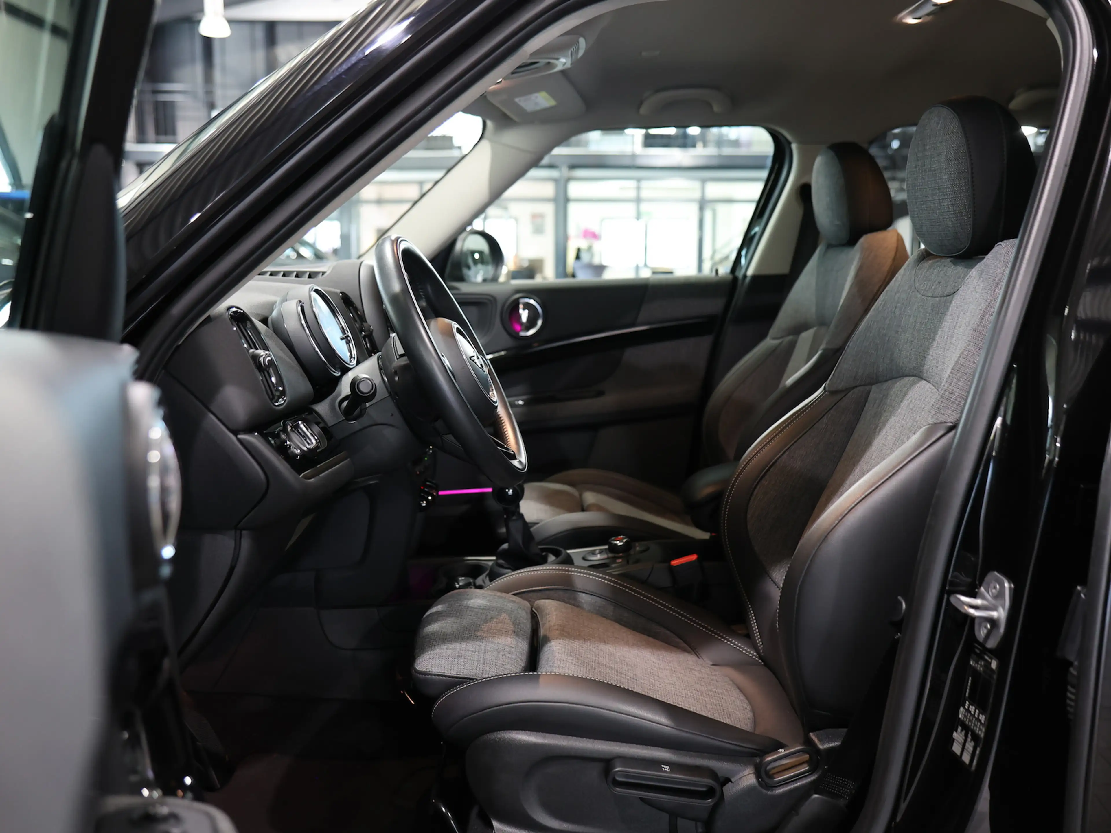MINI One Countryman CHILLI II EXCITEMENT / LED, LEDER — photo 13