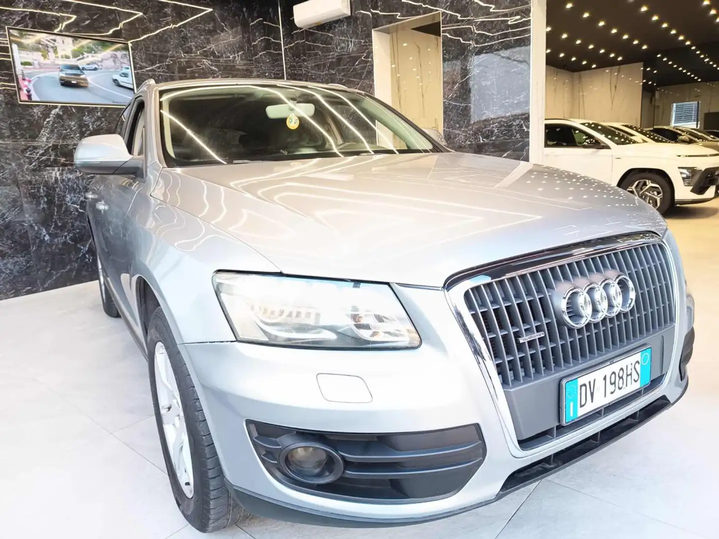 Audi Q5 2.0 TDI 170 CV quattro Grigio - 2